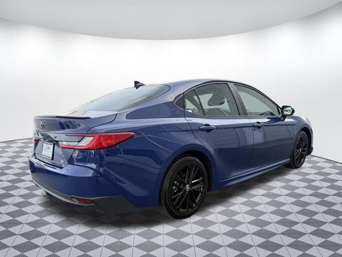 Used 2025 Toyota Camry SE FWD image 7