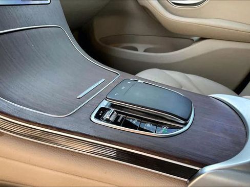 Used 2023 Mercedes-Benz GLC 300 4MATIC Coupe image 16