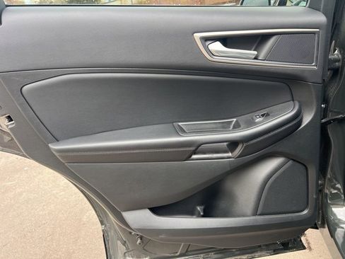 Used 2022 Ford Edge SEL w/ Convenience Package image 17