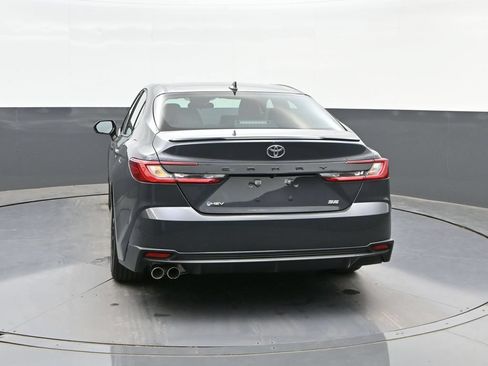 Used 2026 Toyota Camry SE FWD image 8