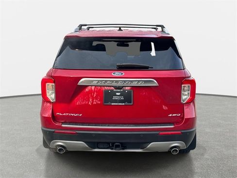 Used 2023 Ford Explorer Platinum w/ Technology Package image 4