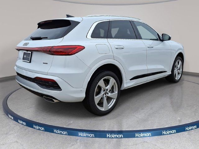 Used 2025 Audi Q5 Premium Plus w/ Premium Plus AWD/4WD image 3