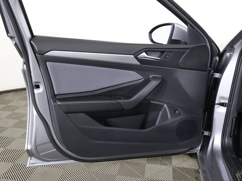 Used 2026 Volkswagen Jetta SE image 24