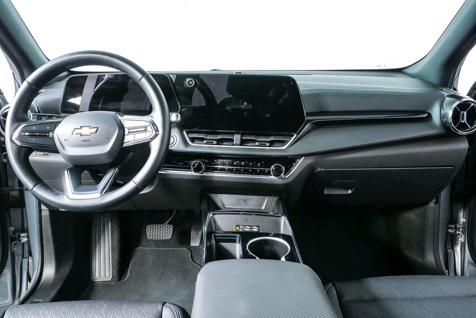 Certified 2025 Chevrolet Equinox LT w/ Convenience Package II FWD image 17