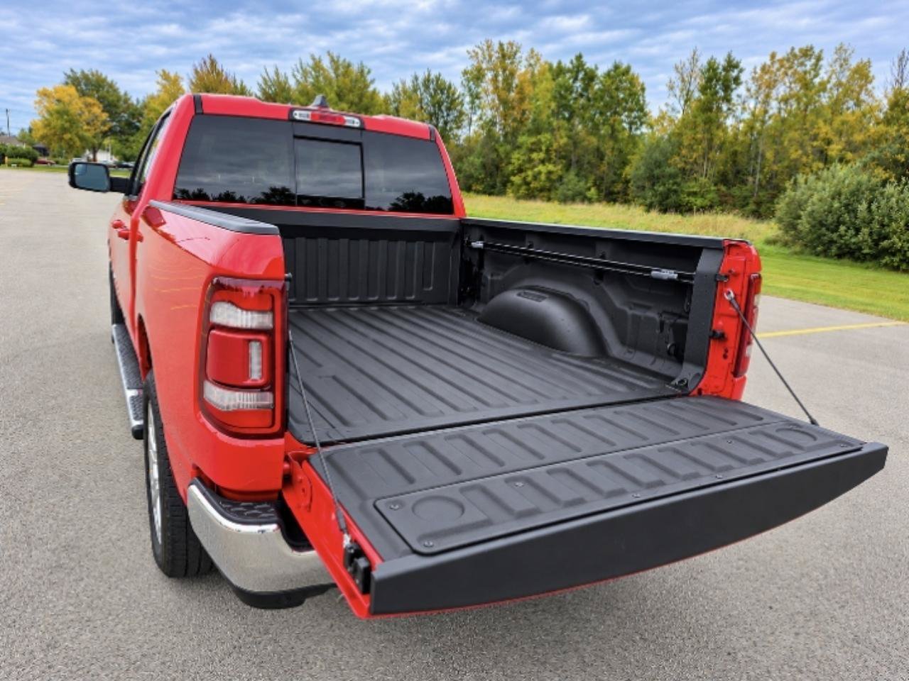 Used 2020 RAM 1500 Big Horn AWD/4WD image 7
