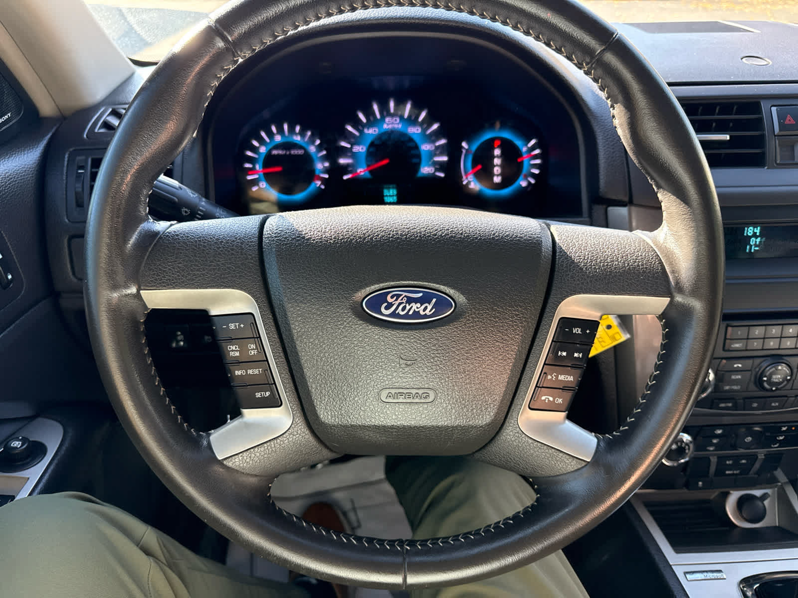 Used 2010 Ford Fusion Sport FWD image 19