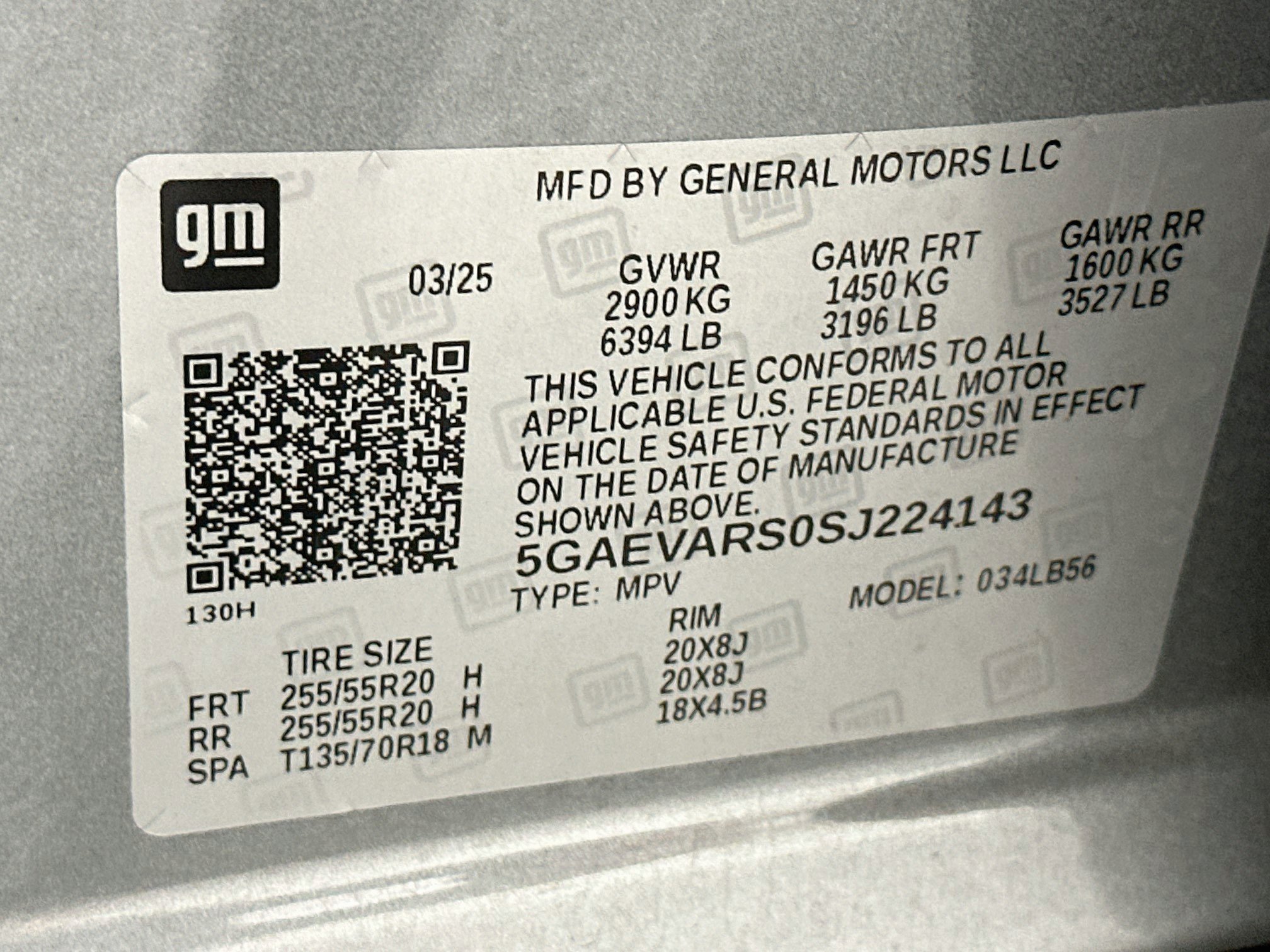 Used 2025 Buick Enclave Preferred AWD/4WD image 12