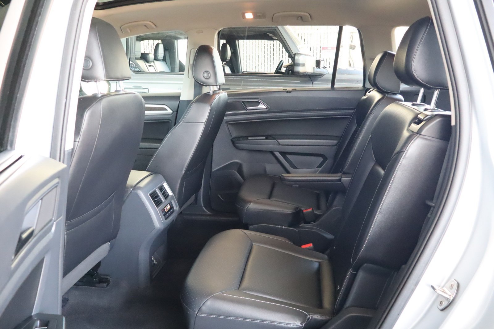 Used 2018 Jeep Wrangler Unlimited Sport S AWD/4WD image 37