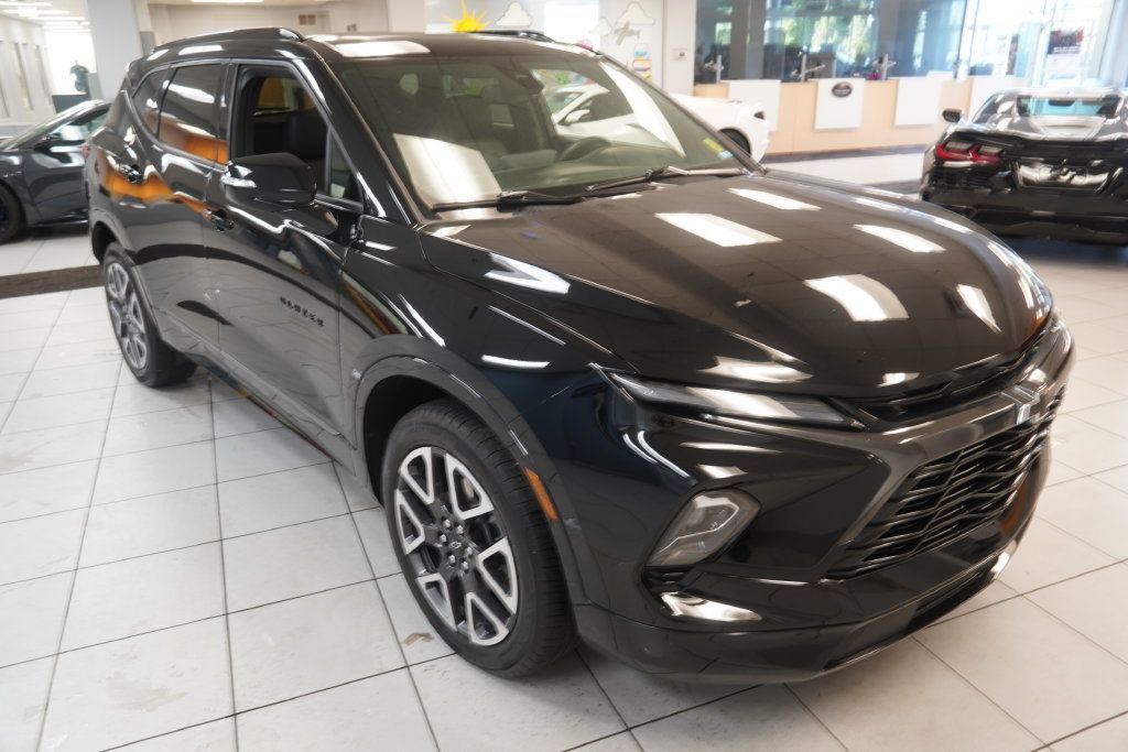 Used 2023 Chevrolet Blazer RS w/ LPO, Floor Liner Package FWD image 14