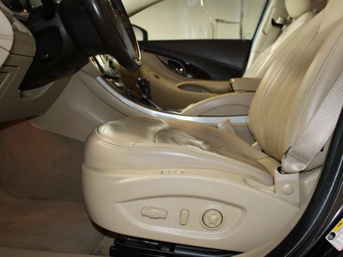 Used 2013 Buick LaCrosse Leather w/ Entertainment Package FWD image 19