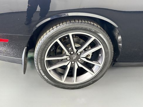 Used 2023 Dodge Challenger R/T w/ Plus Package image 31