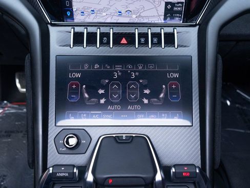Used 2024 Lamborghini Urus Performante AWD/4WD image 49