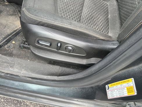 Used 2018 GMC Terrain SLE w/ Driver Convenience Package image 11