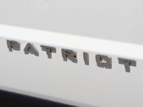 Used 2016 Jeep Patriot Latitude w/ Sun/Sound Group FWD image 42