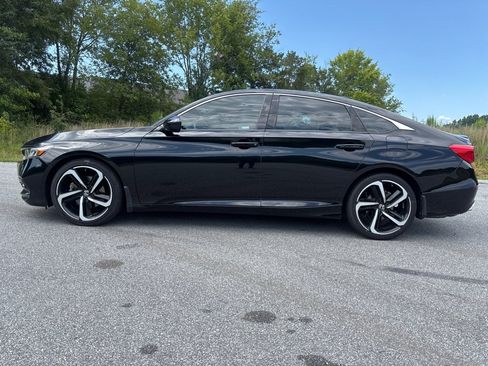 Used 2020 Honda Accord Sport image 2