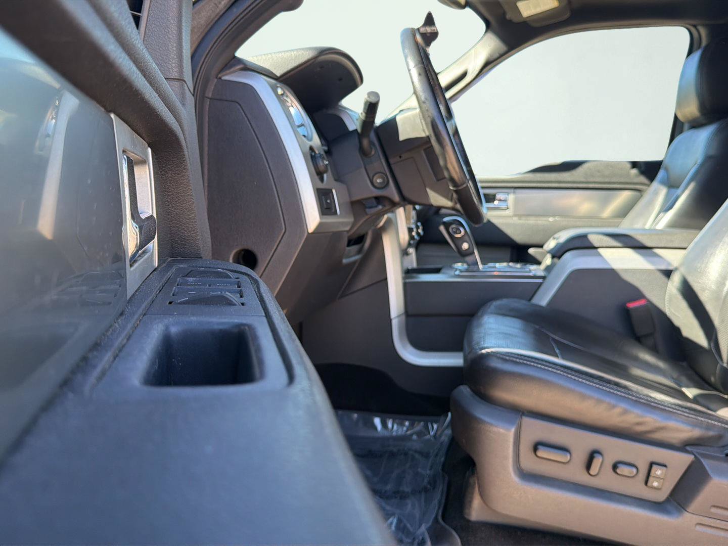 Used 2013 Ford F150 FX4 w/ Luxury Equipment Group AWD/4WD image 2