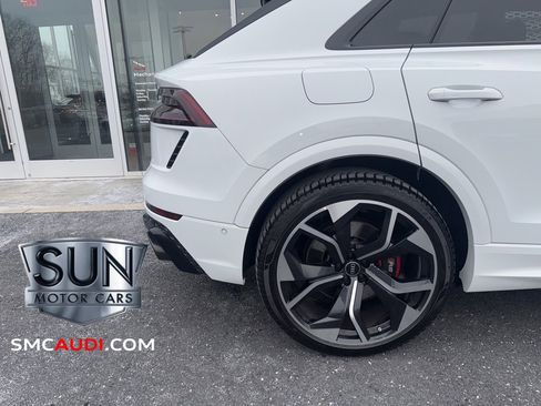 Certified 2024 Audi RS Q8 w/ Black Optic Package image 5