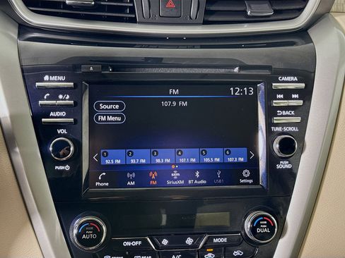 Used 2019 Nissan Murano SV AWD/4WD image 14