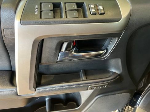 Used 2020 Toyota 4Runner Limited RWD image 9