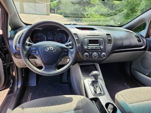 Used 2016 Kia Forte LX FWD image 6