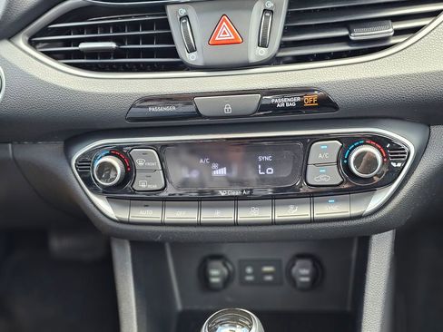 Used 2020 Hyundai Elantra GT w/ Style Package 02 FWD image 43