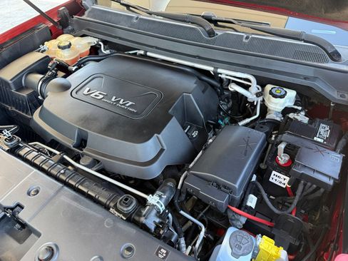 Used 2015 GMC Canyon SLE RWD image 41