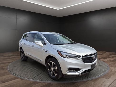 Used 2020 Buick Enclave Essence w/ Sport Touring Edition AWD/4WD image 2