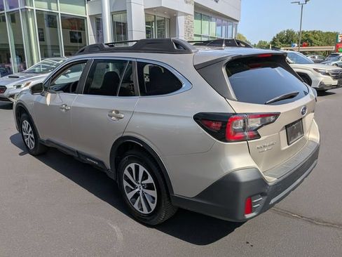 Used 2020 Subaru Outback Premium AWD/4WD image 5
