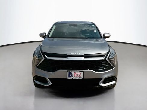 Used 2025 Kia Sportage LX FWD image 2
