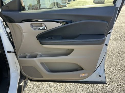 Used 2021 Honda Pilot Touring image 23