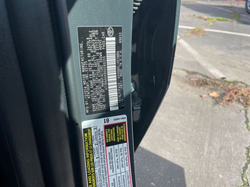 Used 2025 Toyota Camry LE image 22