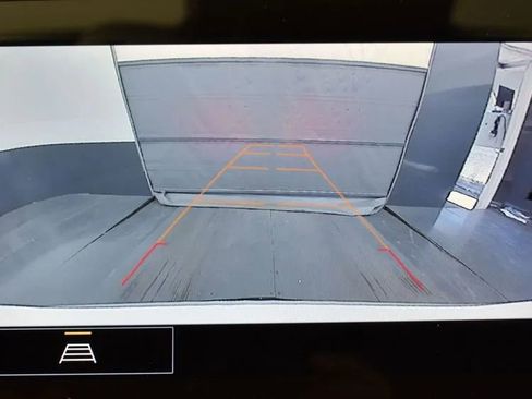 Used 2024 Chevrolet Malibu LT image 31