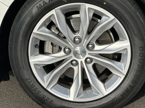 Used 2019 Chevrolet Malibu Hybrid w/ Leather Package image 30