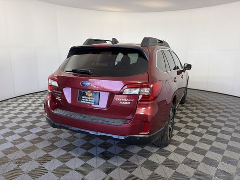 Used 2017 Subaru Outback 2.5i Limited image 10