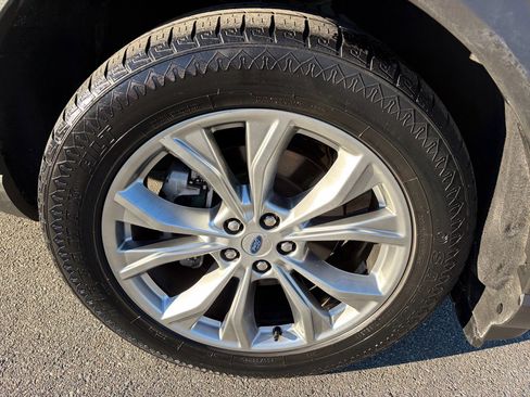 Used 2020 Ford Explorer Limited image 14