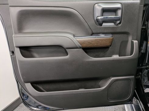 Used 2017 GMC Sierra 3500 Denali w/ Duramax Plus Package image 22