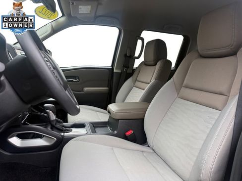 Certified 2022 Nissan Frontier SV w/ Technology Package AWD/4WD image 9