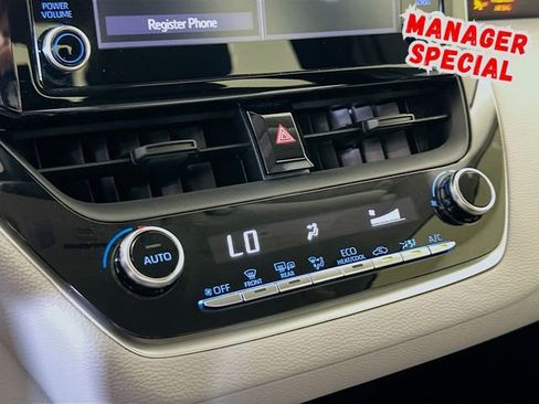Used 2020 Toyota Corolla LE w/ Carpet Mat Package (TMS) image 17