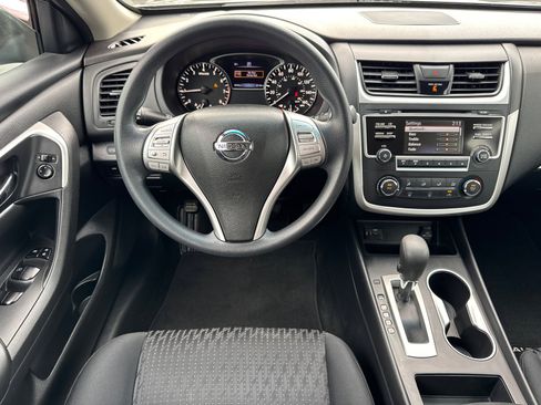 Used 2016 Nissan Altima 2.5 S w/ Power Driver Seat Package image 21