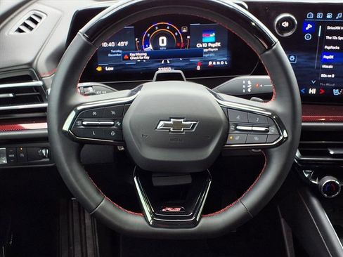 Used 2024 Chevrolet Traverse RS image 20