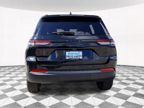 New 2026 Jeep Grand Cherokee Altitude AWD/4WD image 13