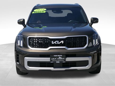 Used 2023 Kia Telluride EX w/ EX Captain's Chair Package AWD/4WD image 11