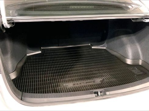 Used 2022 Toyota Corolla SE image 4