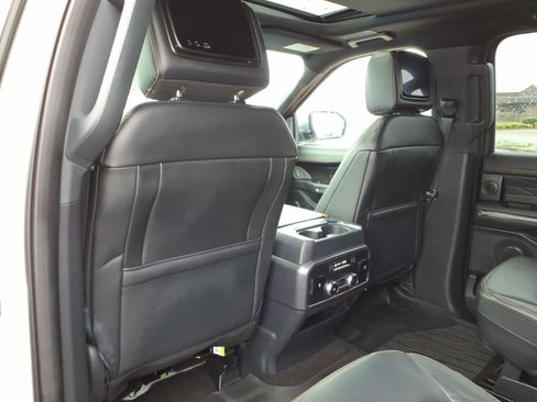 Used 2022 Ford Expedition Platinum AWD/4WD image 12