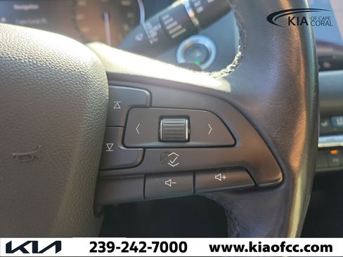 Used 2019 Cadillac XT4 Premium Luxury FWD image 25