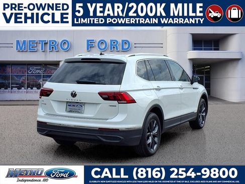 Used 2023 Volkswagen Tiguan SE w/ Panoramic Sunroof Package AWD/4WD image 3