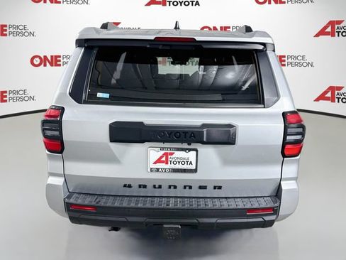 Certified 2025 Toyota 4Runner SR5 AWD/4WD image 7