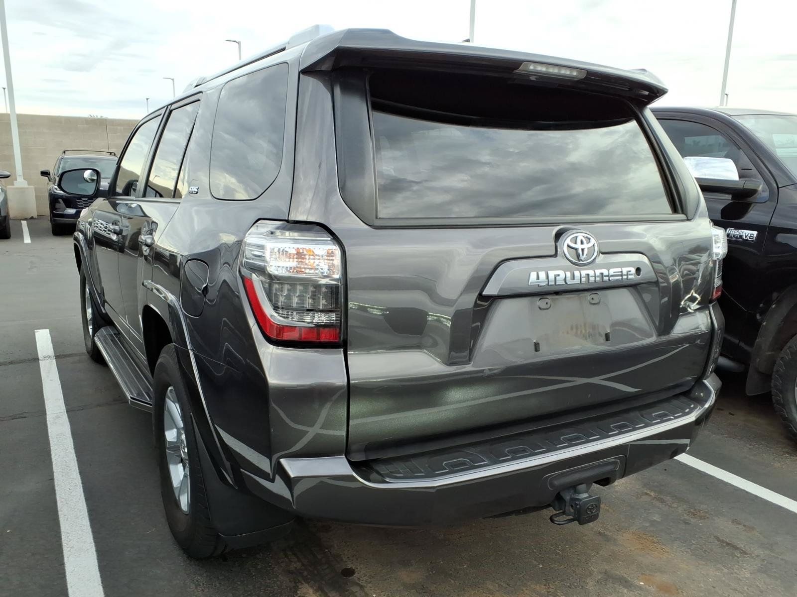 Used 2017 Toyota 4Runner SR5 Premium RWD image 3