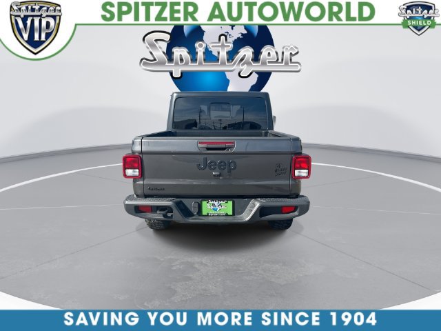 Certified 2022 Jeep Gladiator Sport AWD/4WD image 9