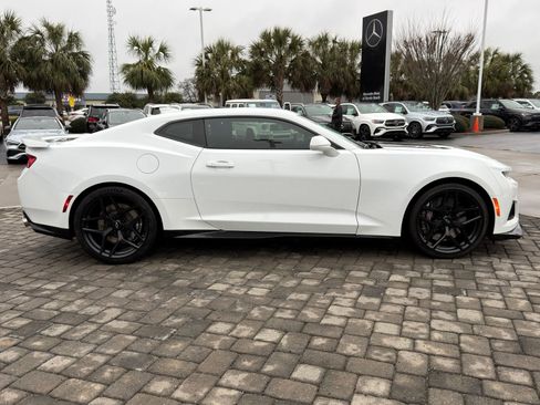 Used 2017 Chevrolet Camaro ZL1 image 6